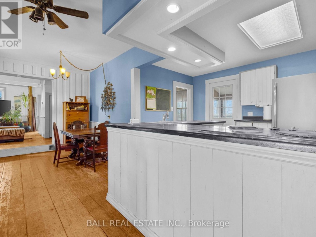 589 COUNTY ROAD 8, 