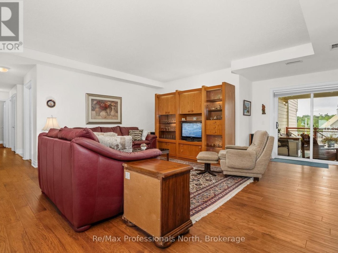207 - 110 STEAMSHIP BAY ROAD, 