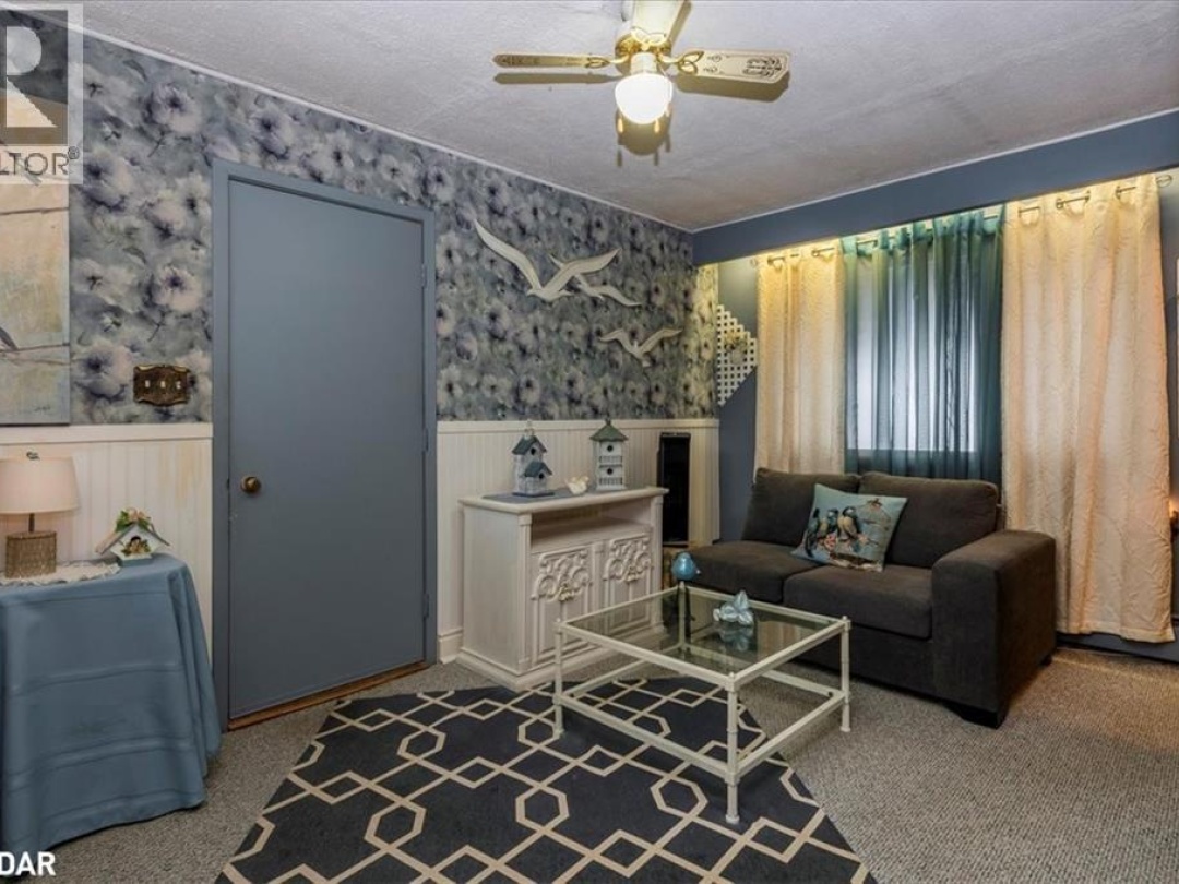 42 OLD INDIAN Trail, 