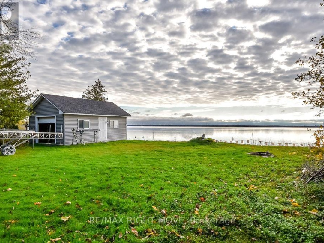 1467 CUNNINGHAM CRESCENT, 