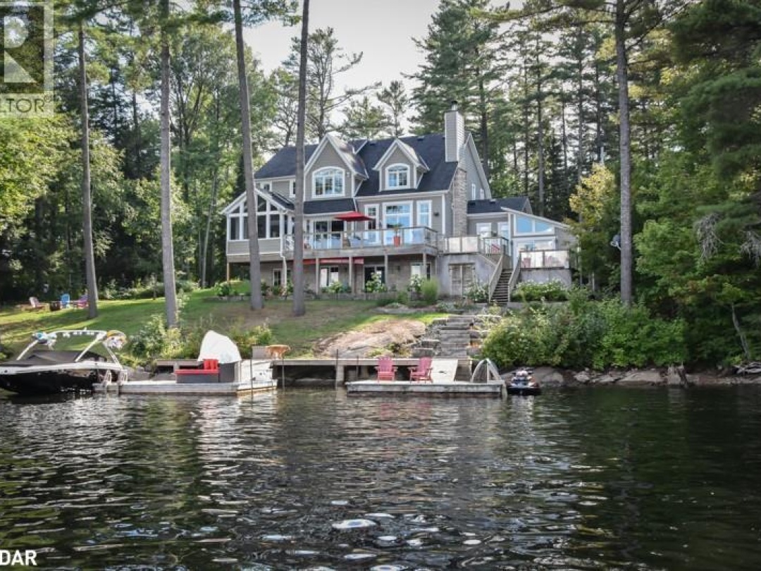 1043 FORTUNES Trail, 