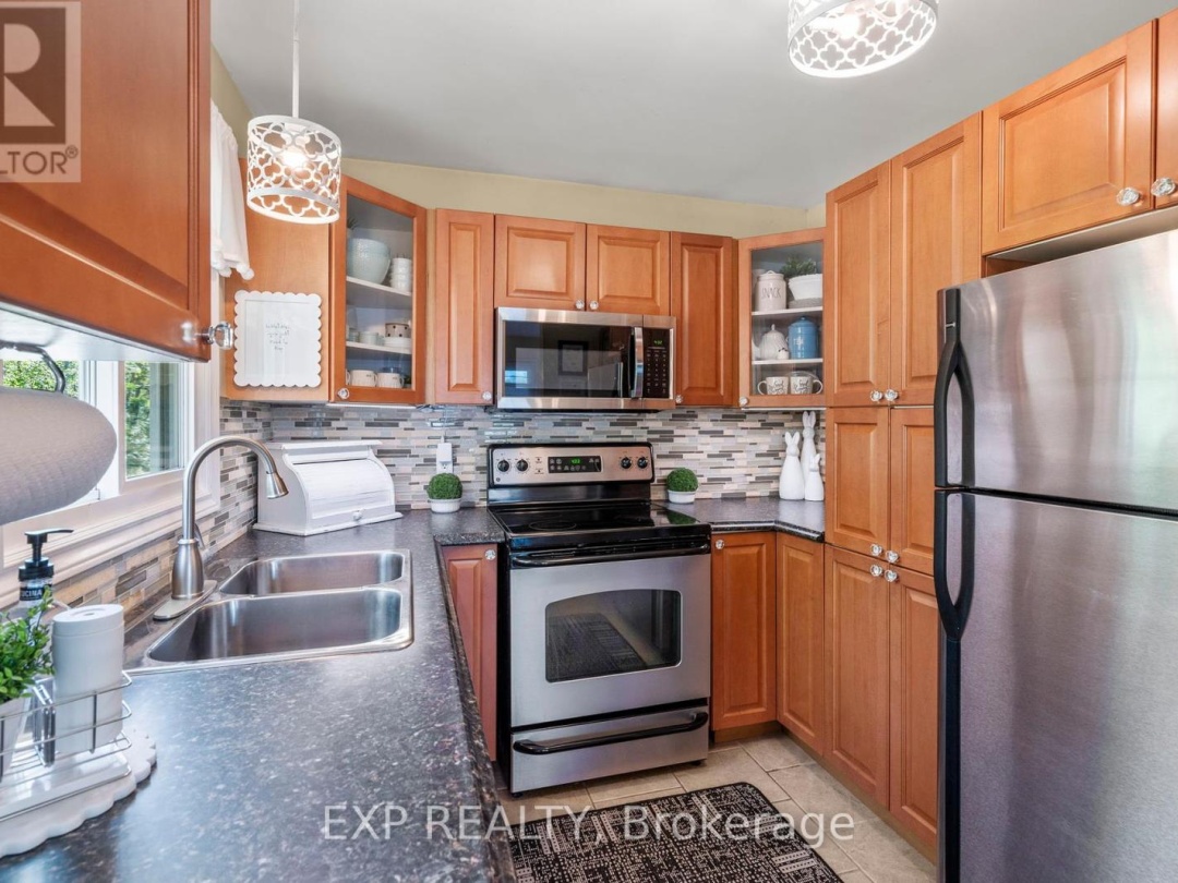 46 BAYVIEW ESTATE ROAD, 
