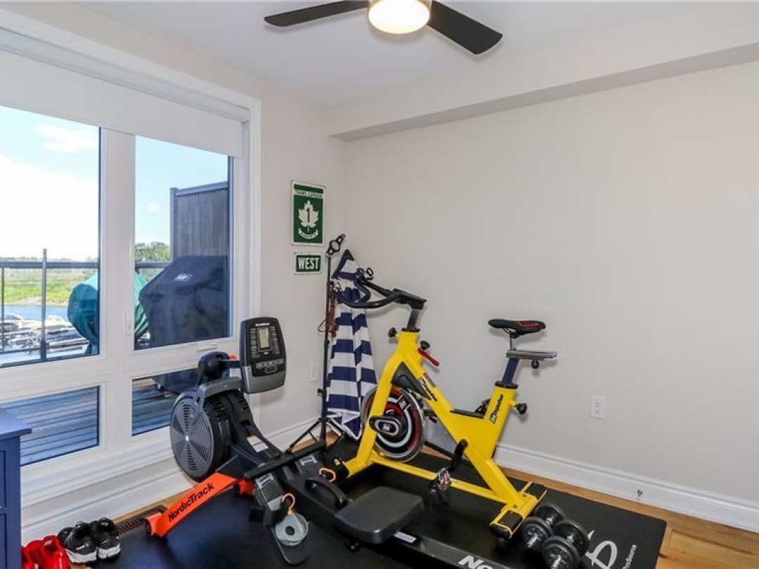 100 MARINA VILLAGE Drive, 