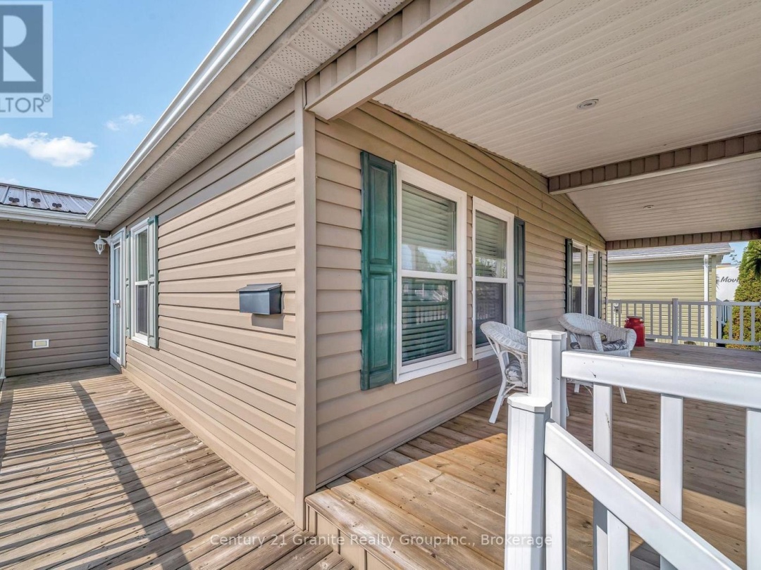 58 CREEKSIDE CIRCLE, 