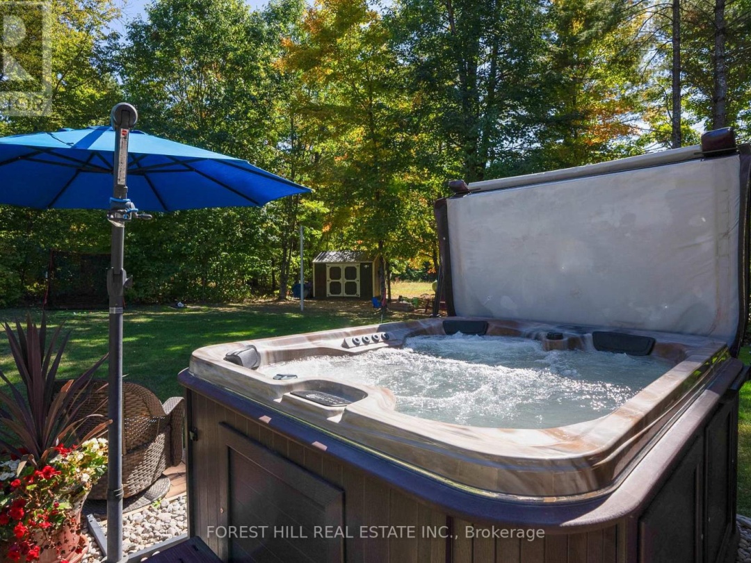 1025 TOWER CRESCENT, 