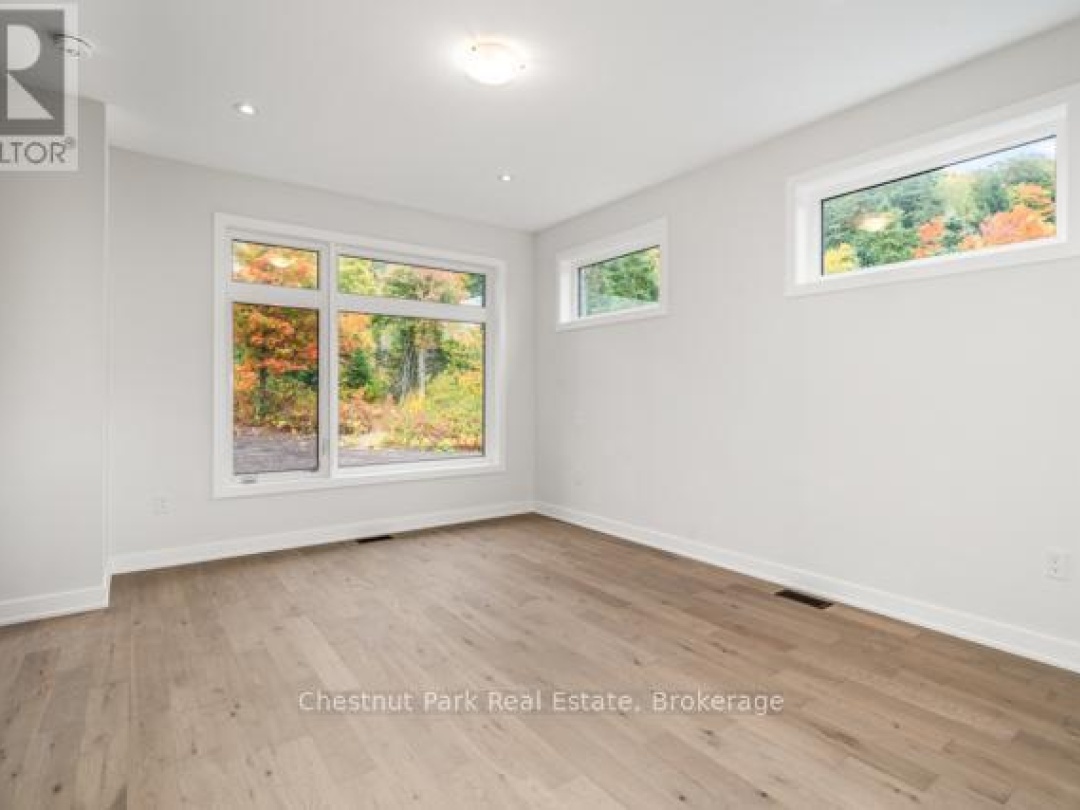 49 - 1053 GREENSVIEW DRIVE, 