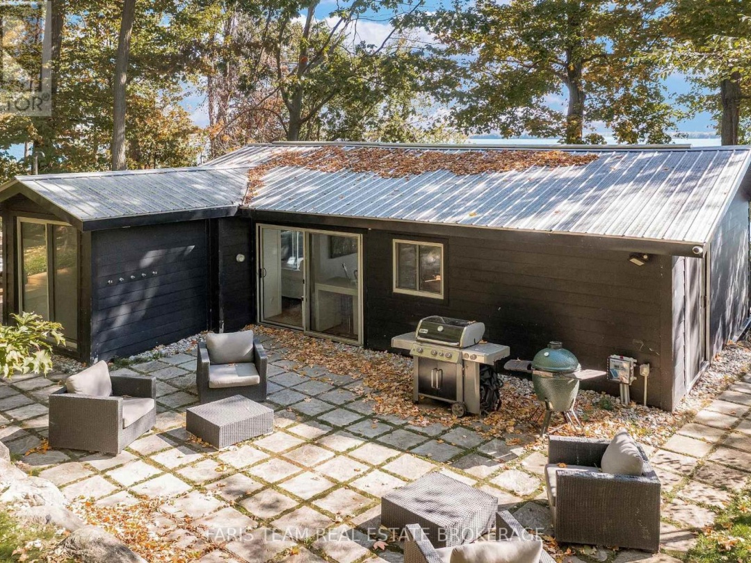 45 IVY LANE, 