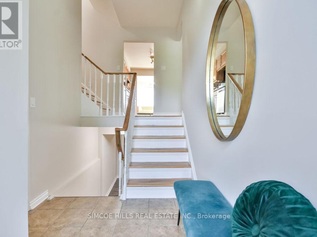 40 LAURENTIAN LANE, 