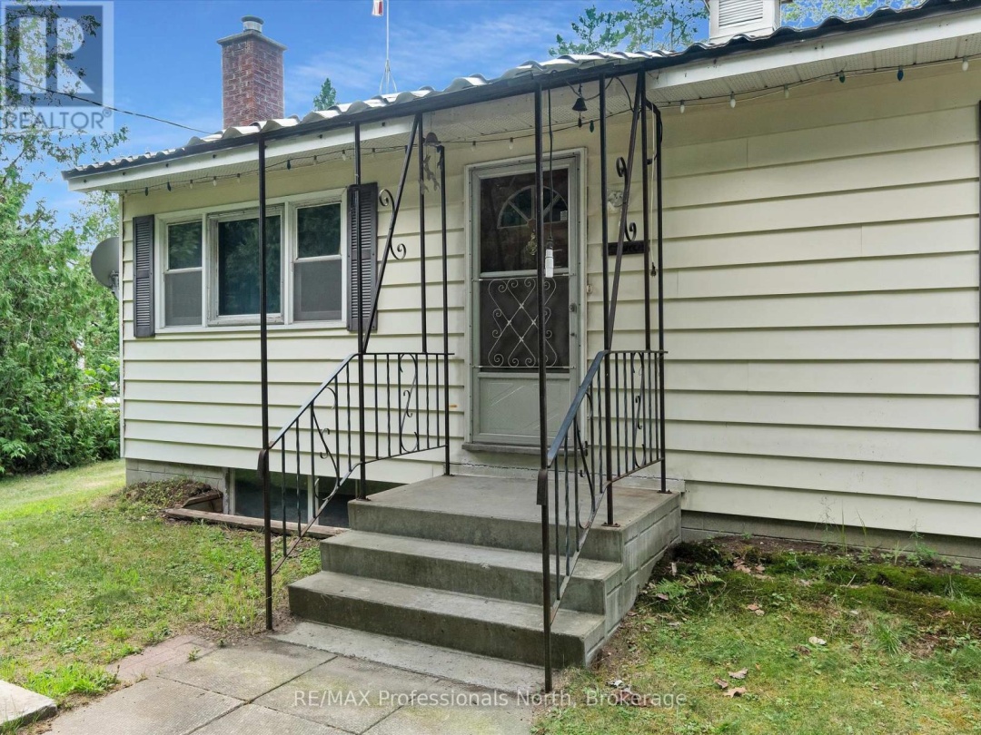 1716 GRAVENHURST PARKWAY, 