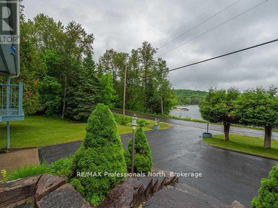 1981 HORSESHOE LAKE ROAD, Horseshoe Lake