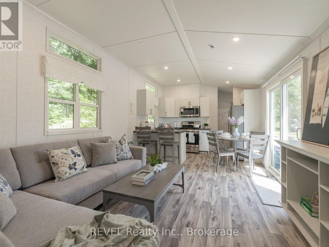 B56 - 85 HUTCHINSON BEACH ROAD, 