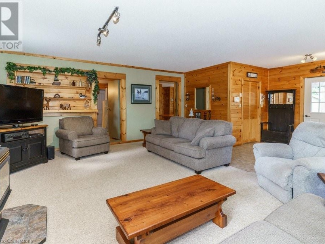 143 South Drive, Lake Vernon