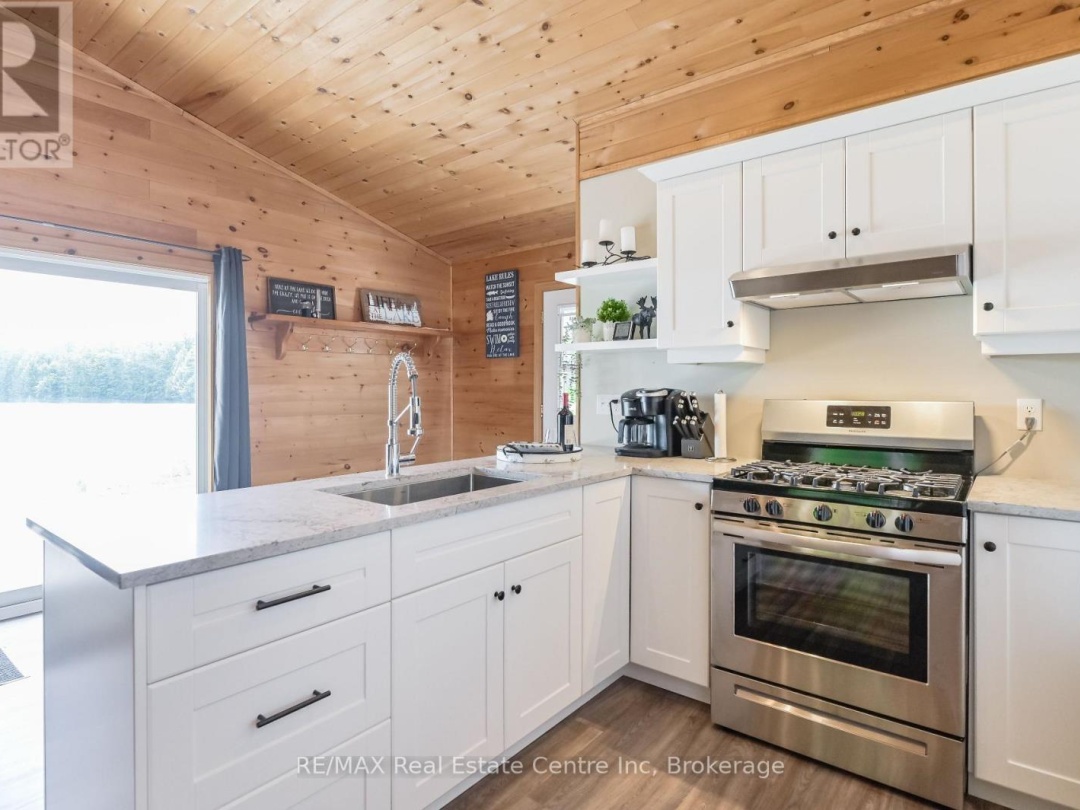 22 SOUTH CRANE LAKE ROAD, 