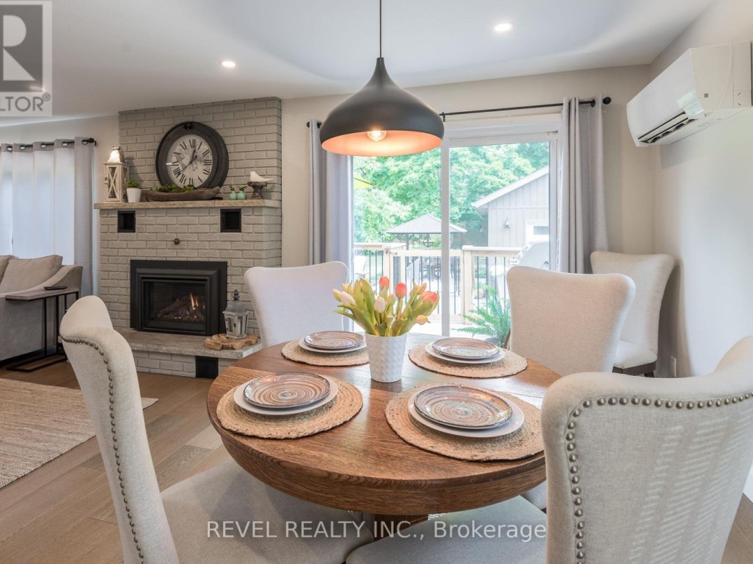 14 BOND STREET W, 