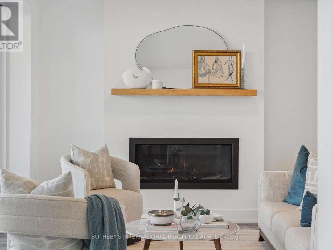 308 - 19B WEST STREET N, 