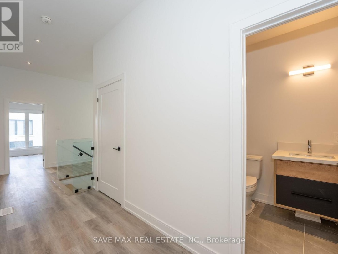 3775 SUNBANK CRESCENT, 