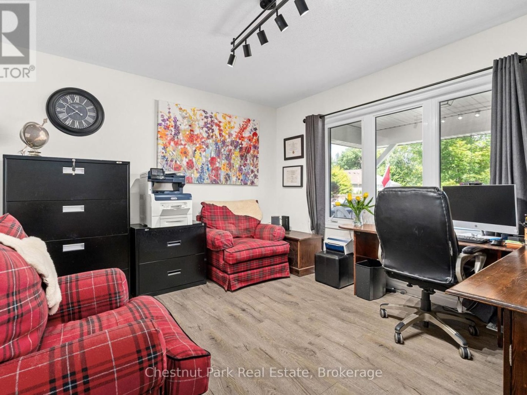 17 WINDSONG CRESCENT, 