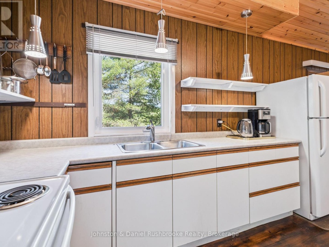 148 SMOOTH ROCK ROAD, 