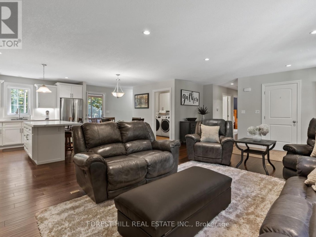 1025 TOWER CRESCENT, 