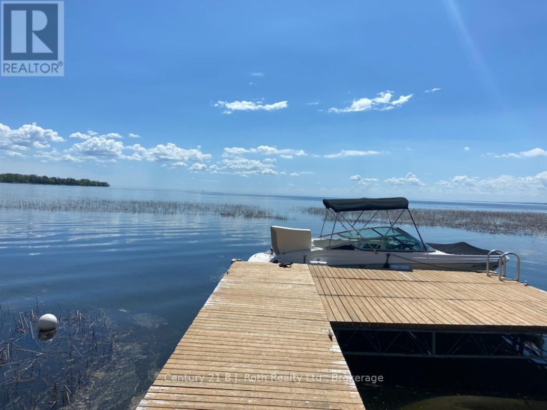 3772 Harry's Lane, Lake Simcoe