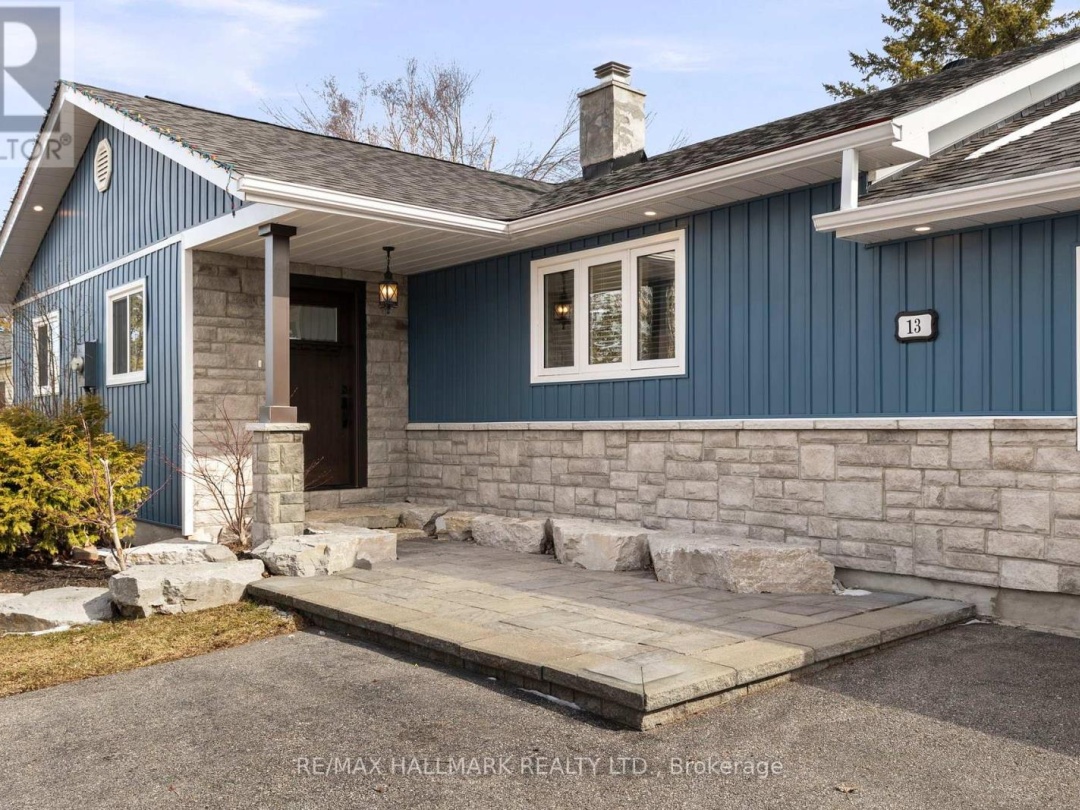 13 Pinetree Court, Simcoe Lake