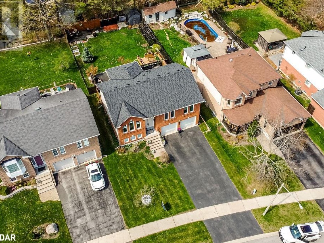 12 Frontier Avenue, Orillia