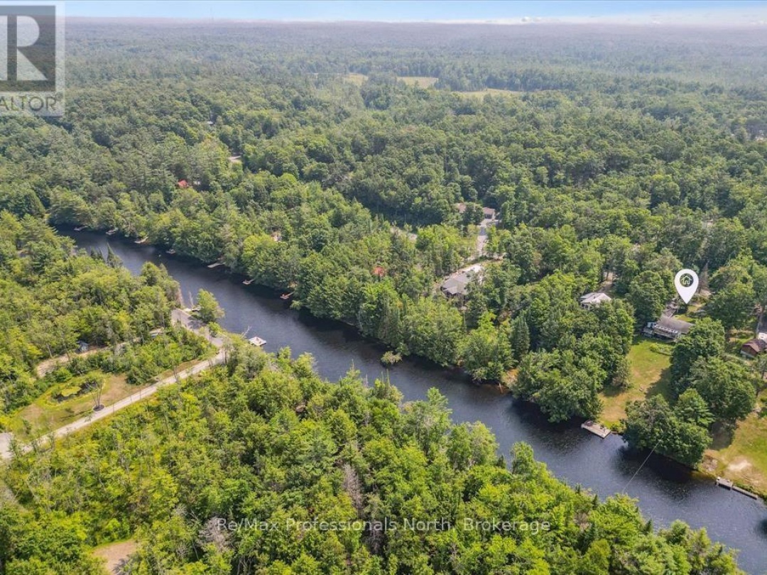 1042 RIVER HAVEN ROAD, Muskoka River