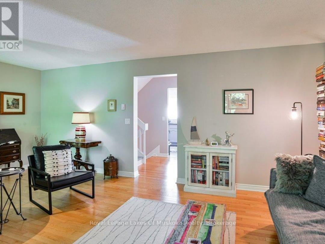 87 SOUTHBANK DRIVE, 