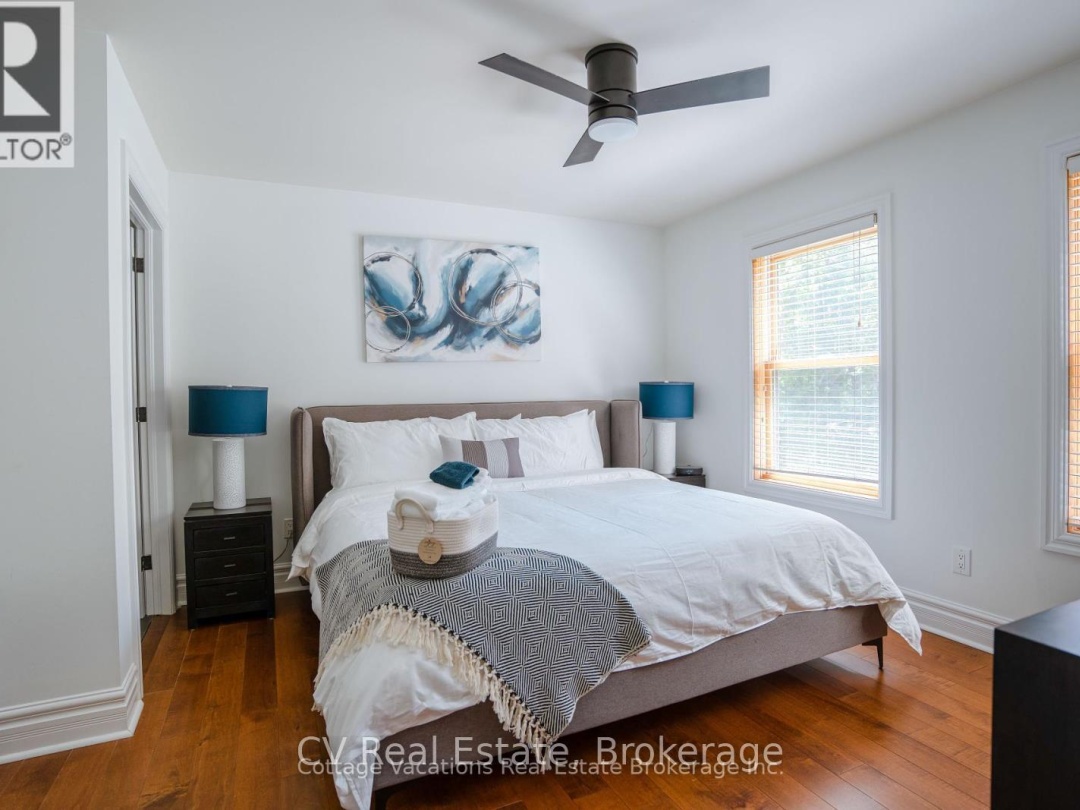 1016 LAWLAND HEIGHTS ROAD, Lake Muskoka
