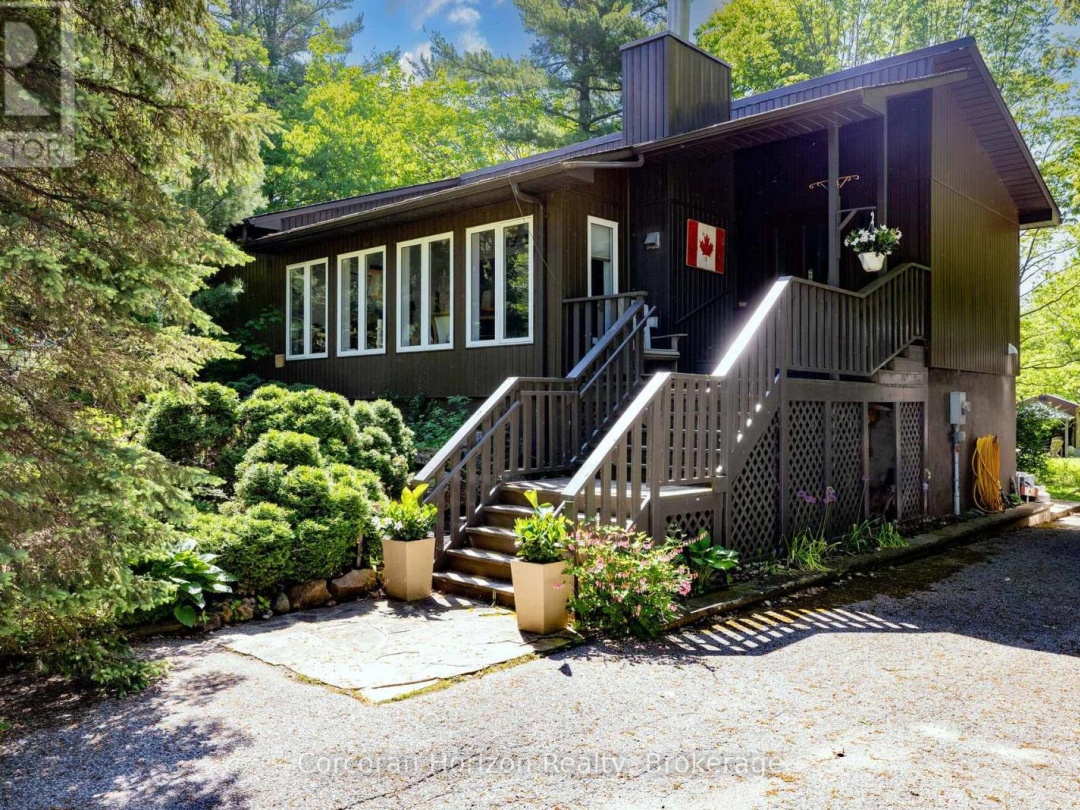 2517 HONEY HARBOUR ROAD, 