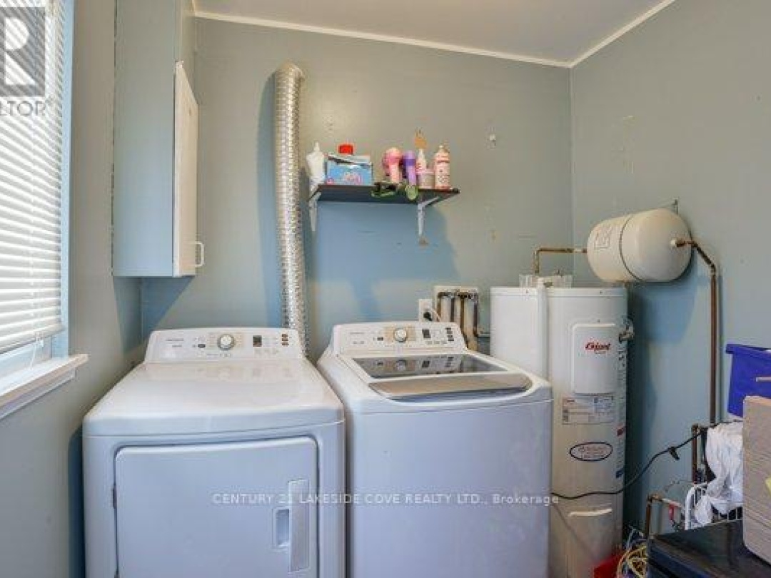 UNIT 27 - 1 PARADISE BOULEVARD S, 