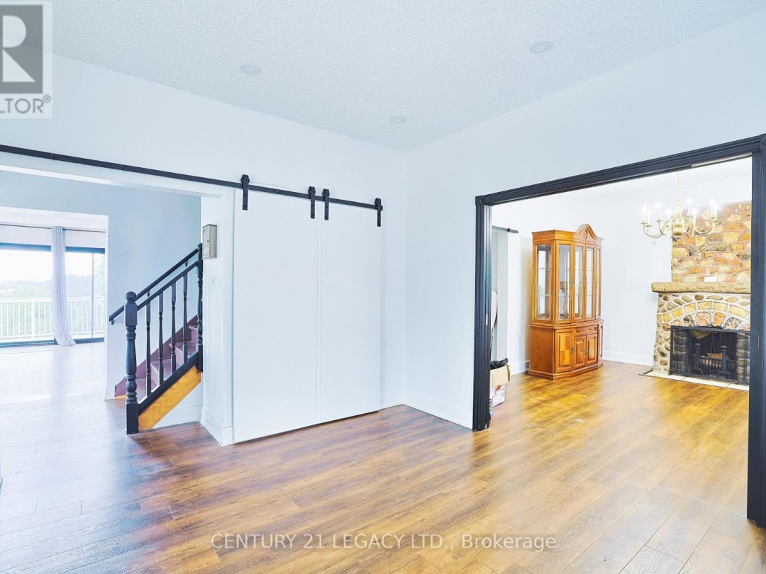 23 LANSDOWNE STREET W, 