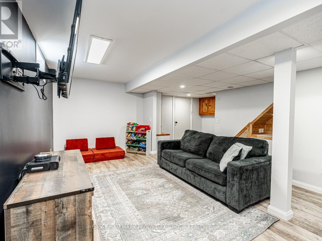 31 Courtney Crescent, Orillia