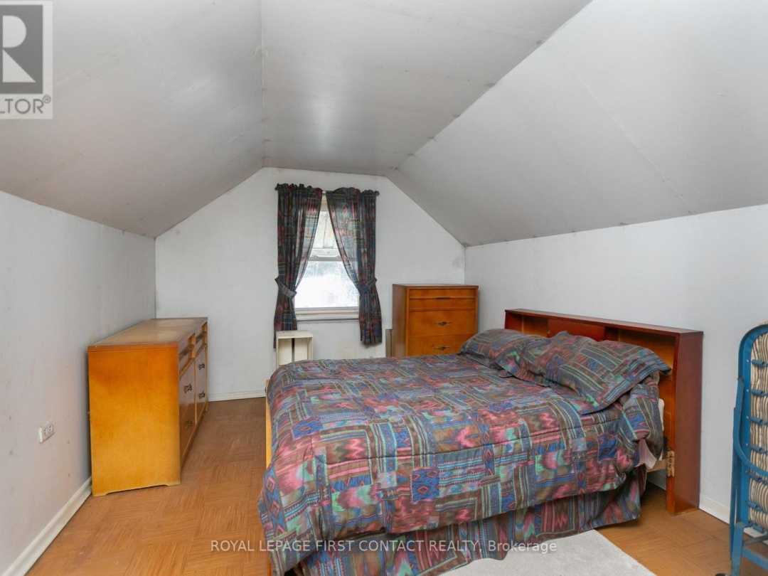 315 GRENVILLE AVENUE, 