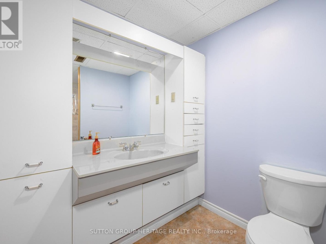 24 PLEASANT VIEW CRESCENT, 