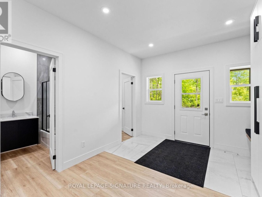 44 SUNNYSHORE PARK DRIVE, 