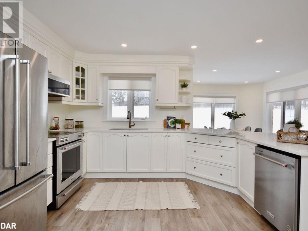 1348 Hawk Ridge Crescent, Severn