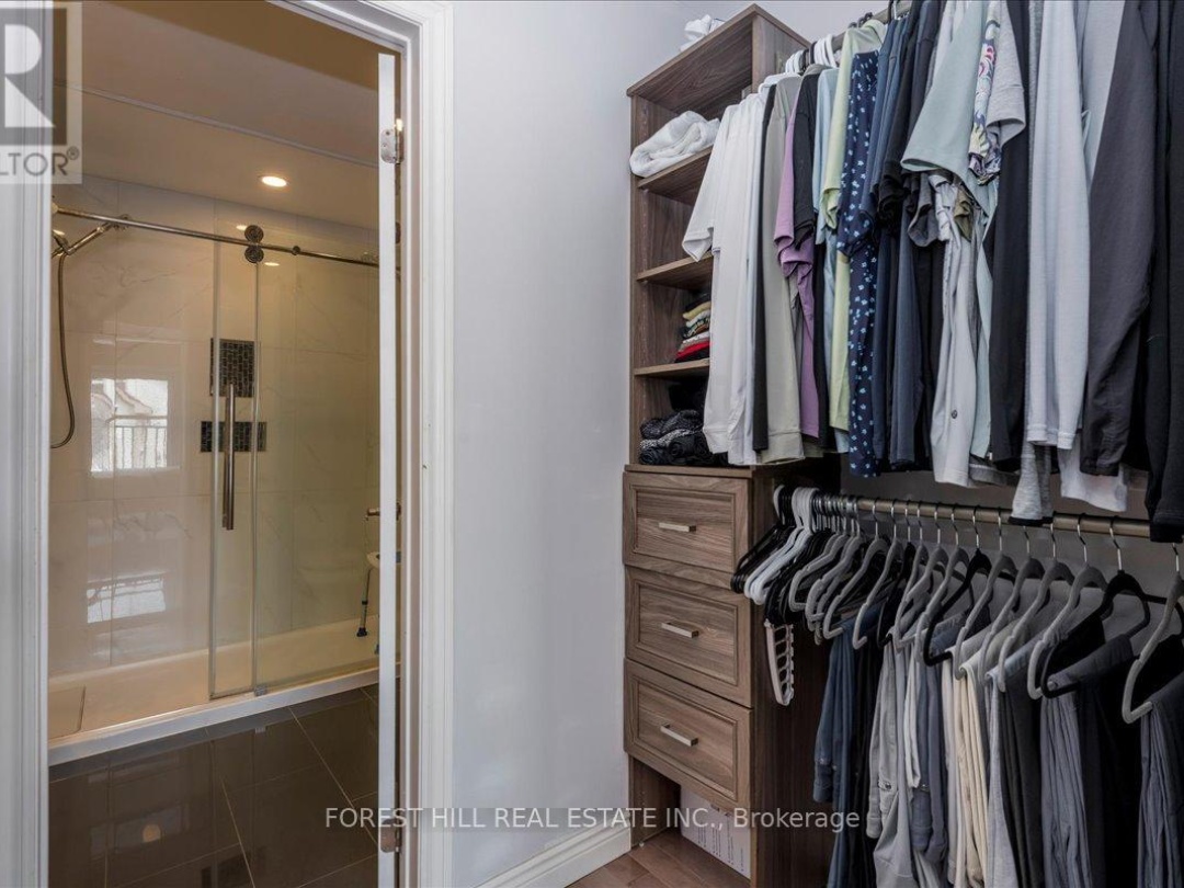 8 - 100 LAGUNA PARKWAY, 