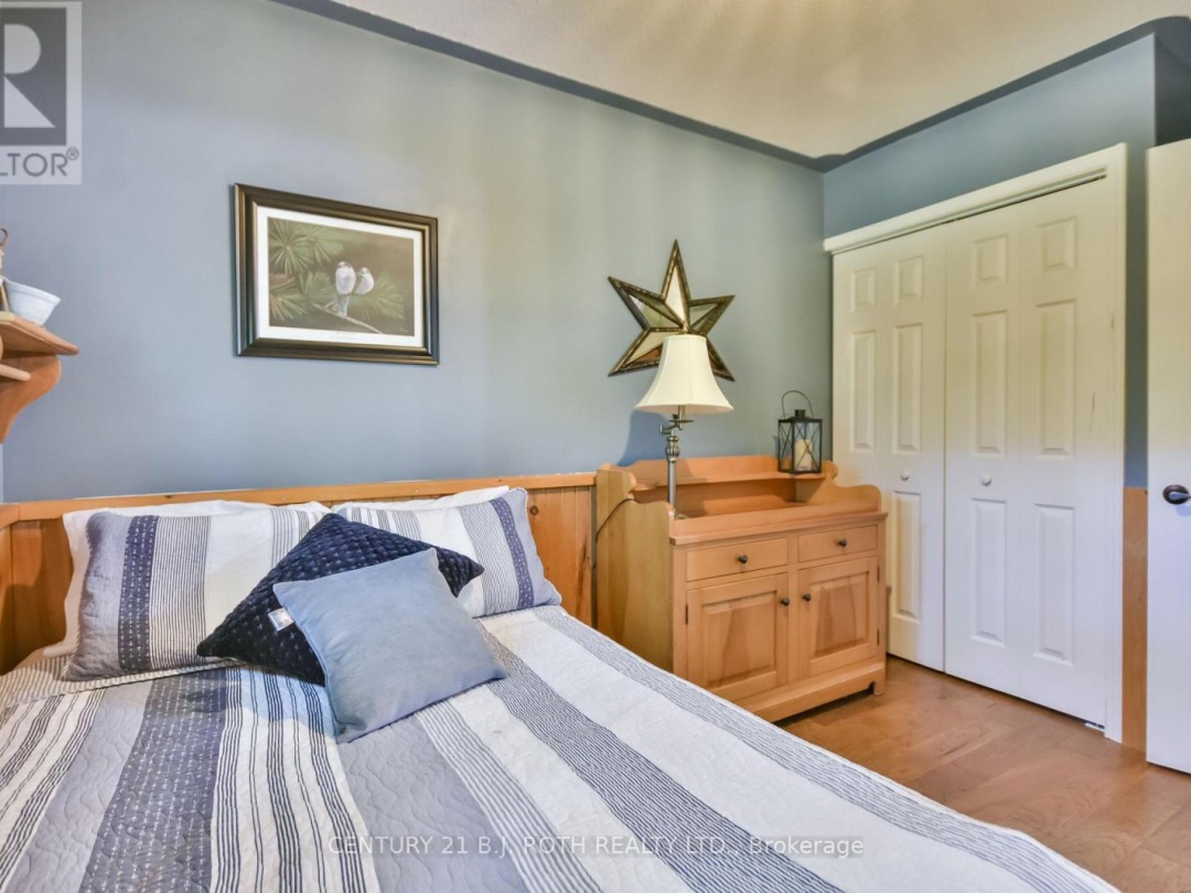 17 VIVIAN LANE, 