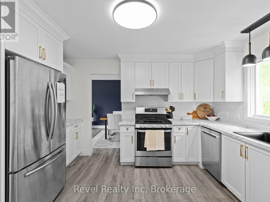 35 MACKLAIM DRIVE, 