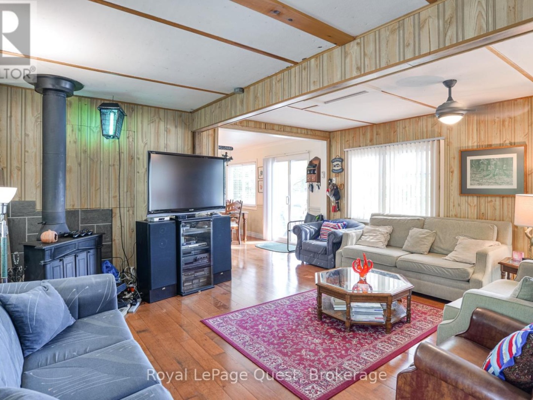 1 Island 4Sr, Severn Lake