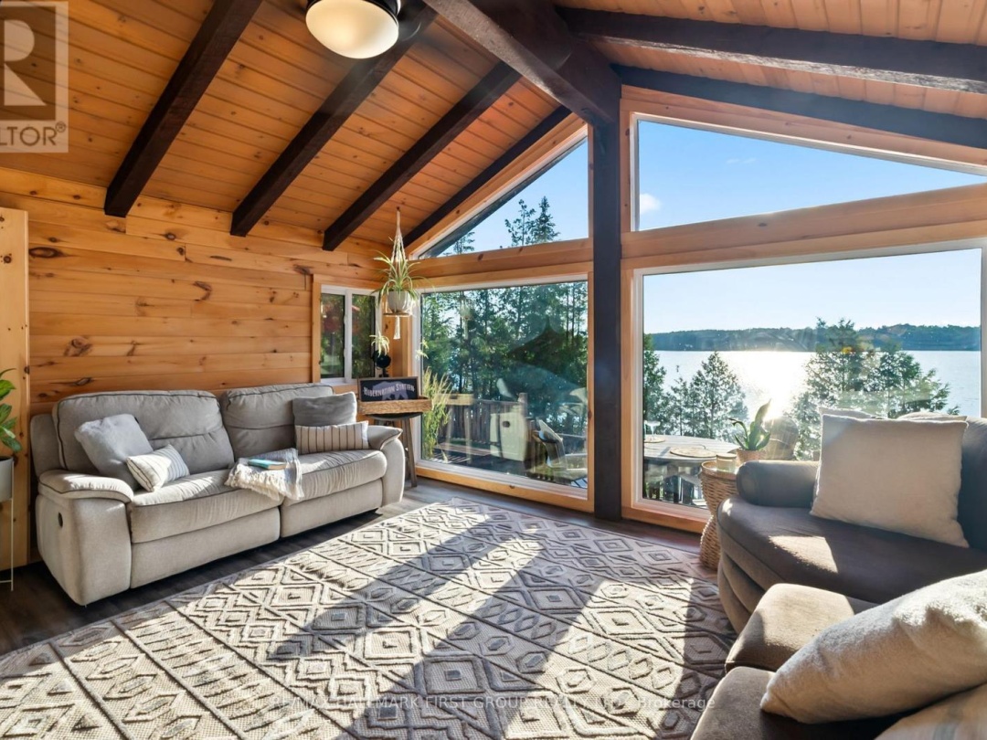 402 STEENBURG LAKE ROAD S, 