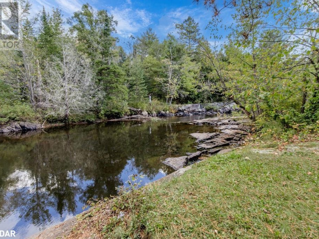 776 Monck Road 45, Head River