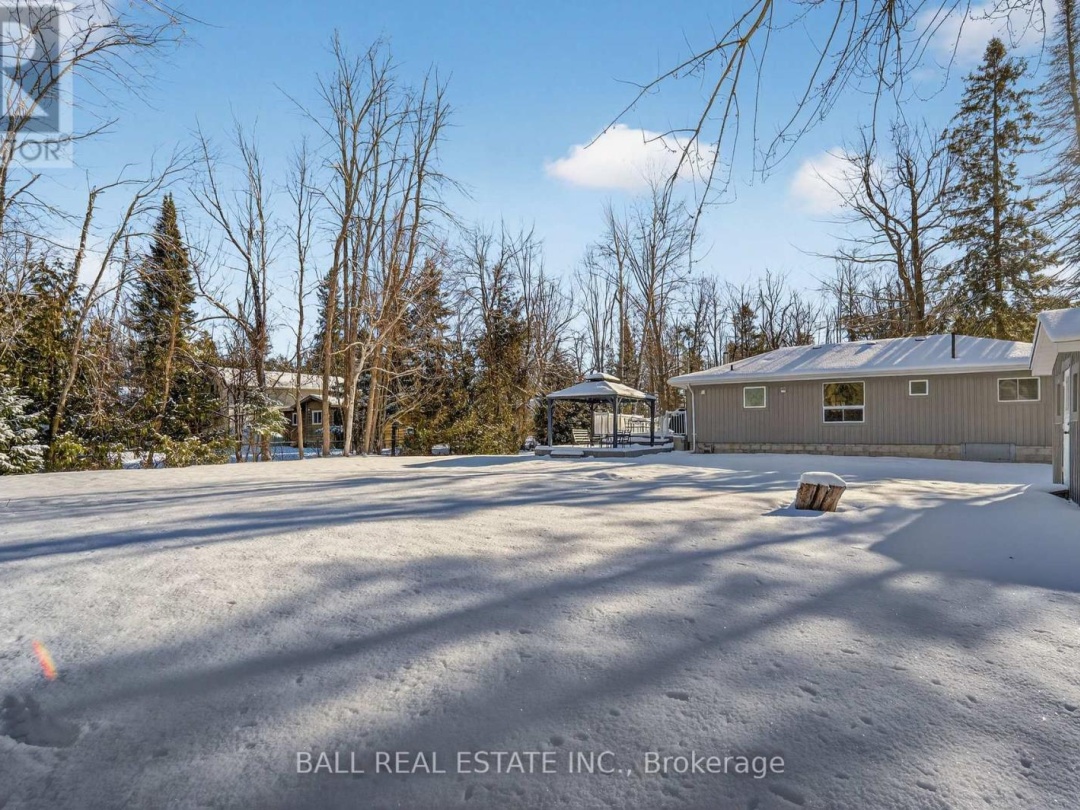 25 BAYVIEW ESTATE ROAD, Sturgeon Lake