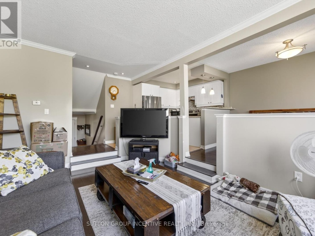 36 - 12 LANKIN BOULEVARD, 