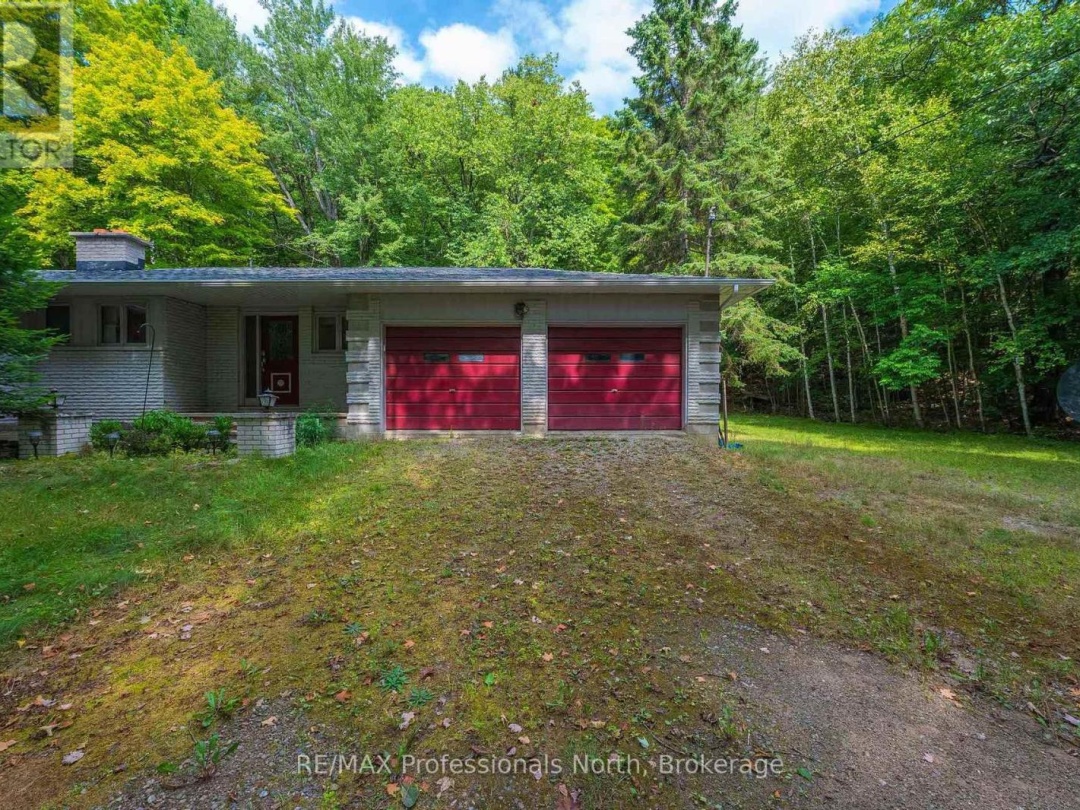 2499 KENNISIS LAKE ROAD, 
