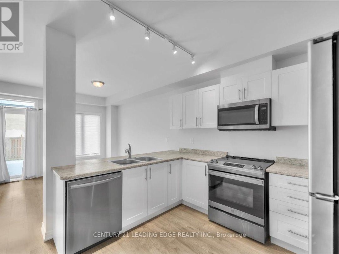 28 Churchlea Mews, Orillia