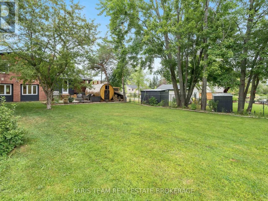 2668 WESTSHORE CRESCENT, 
