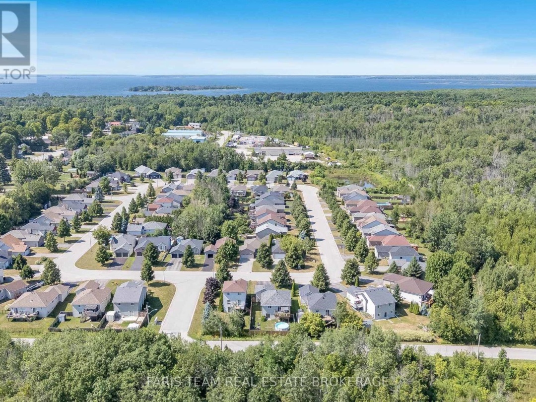 33 GEORGIAS WALK, 