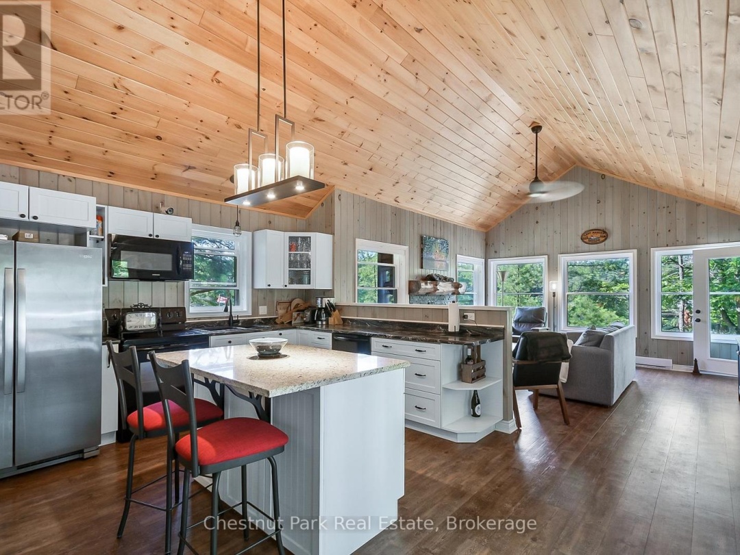 86 TAYLOR ISLAND, 